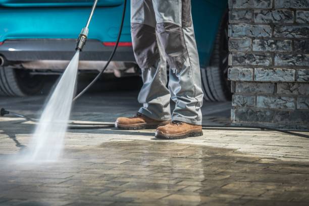 Best Soft Washing  in East Milton, FL